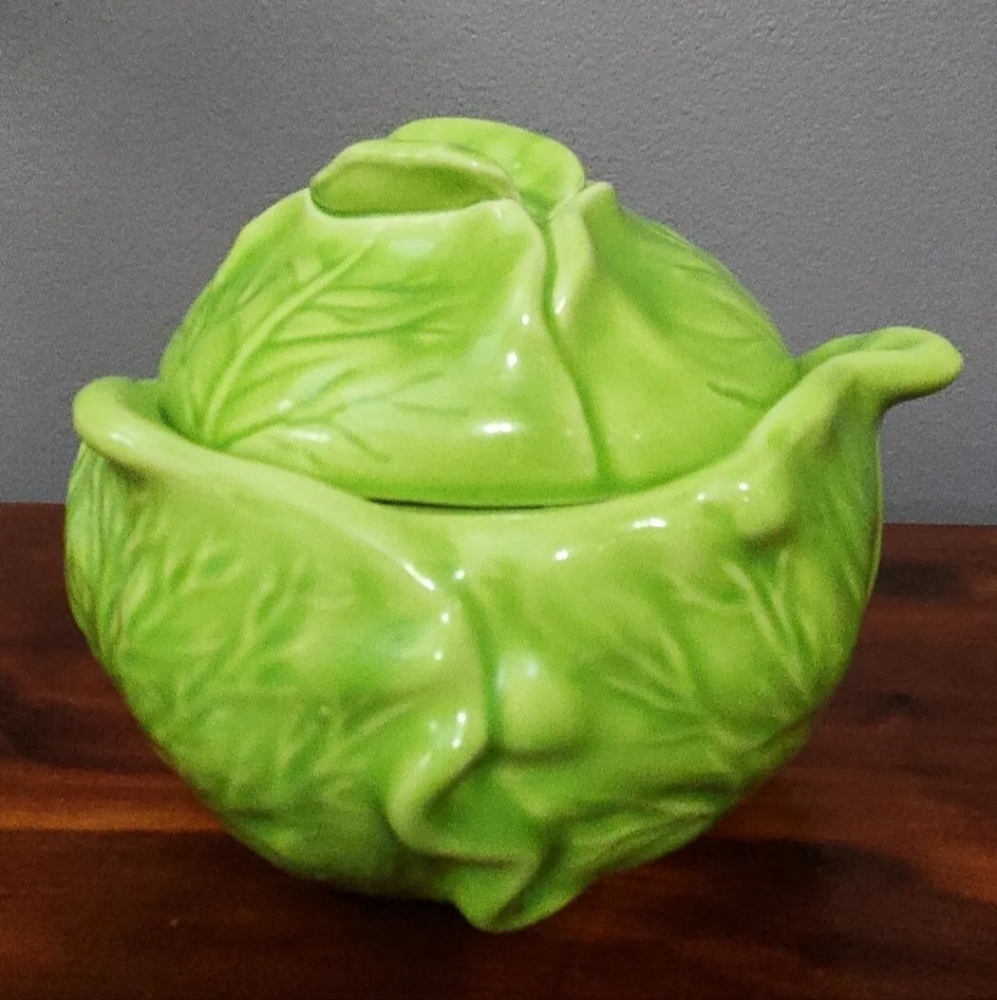 Vintage Holland Mold ceramic cabbage lettuce green bowl with lid